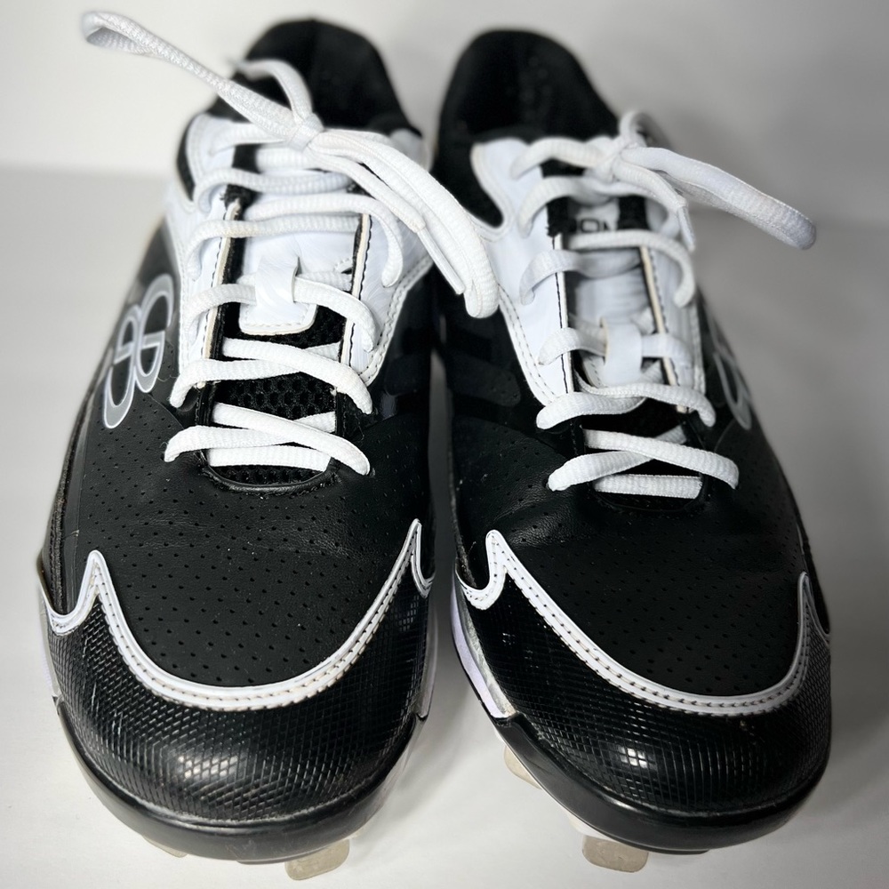 Women's Size 10 Boombah Fast Pitch Softball/Baseball Shoe with Metal Cleats